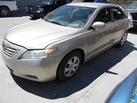 2007 TOYOTA CAMRY LE 4 DOOR GOLD 2.4 AT Z19682
